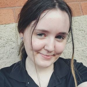 Meet your Posher, Lydia